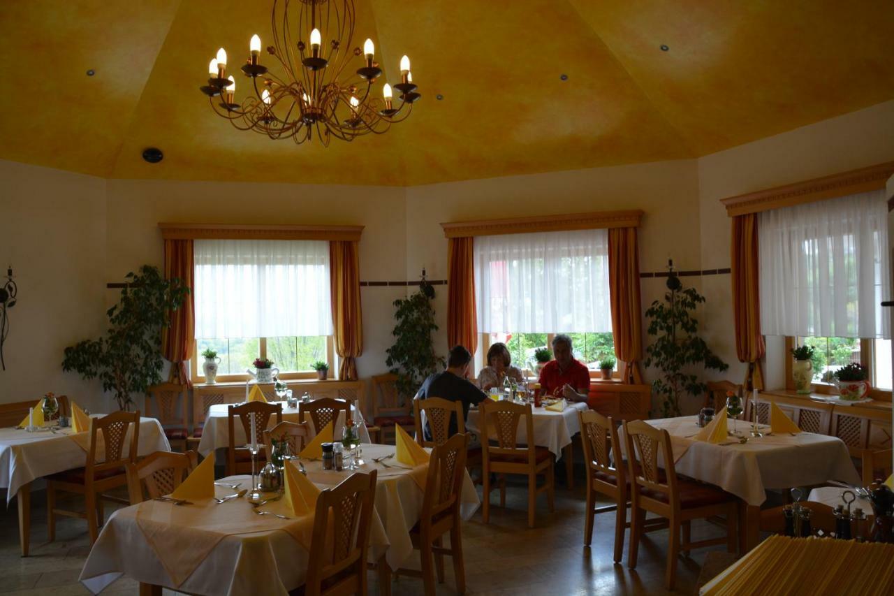Pension Restaurant Rosenberg Jennersdorf Exteriör bild
