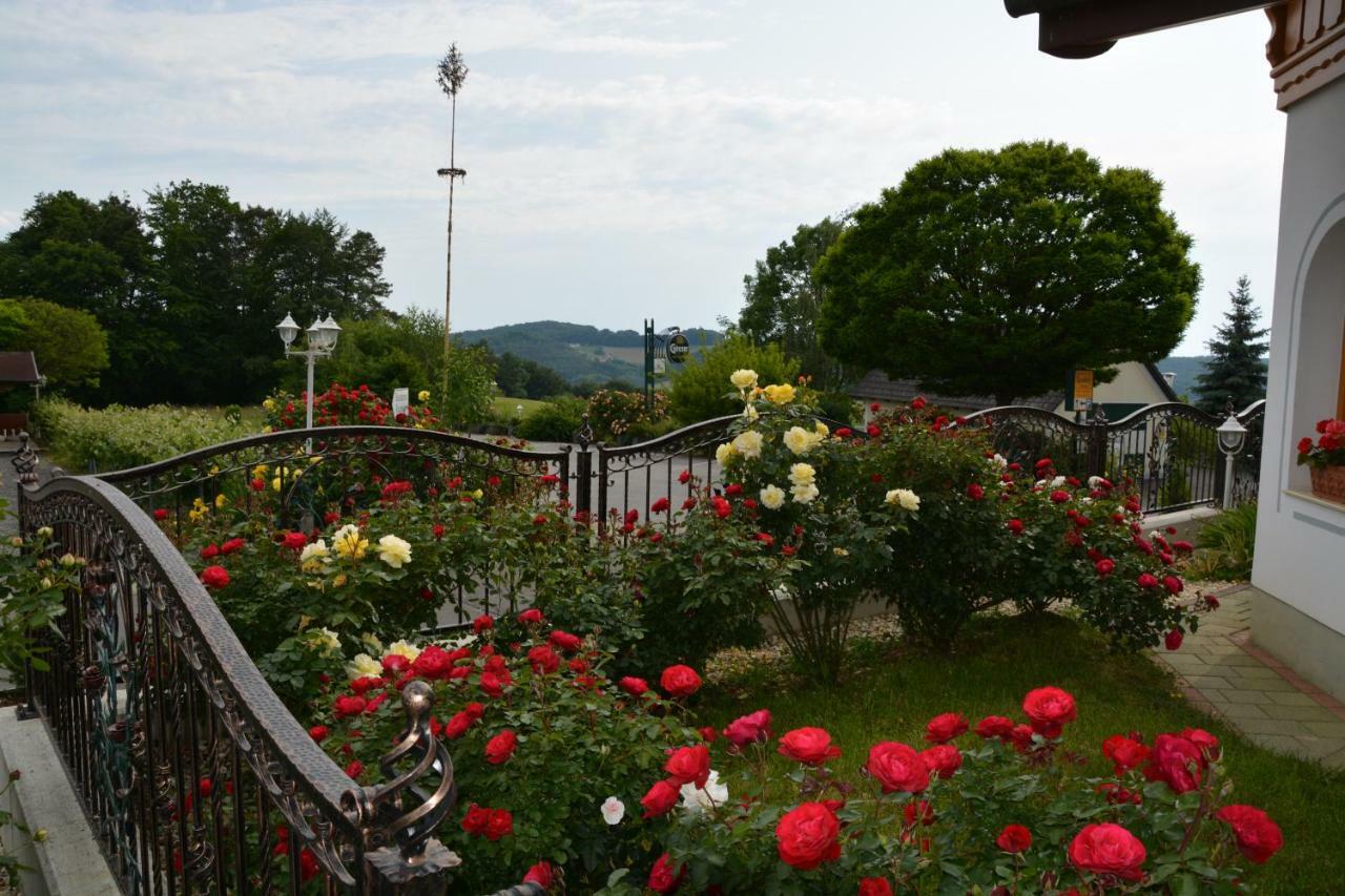 Pension Restaurant Rosenberg Jennersdorf Exteriör bild