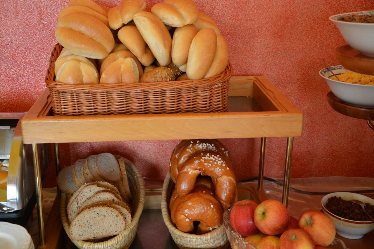 Pension Restaurant Rosenberg Jennersdorf Exteriör bild